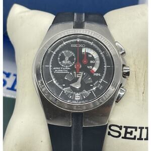 Seiko Arctura Kinetic Chronograph Mens Wristwatch 7L22-0AA0 Rubber Strap